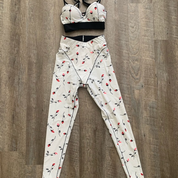 Adam Selman rose set - Picture 3 of 8